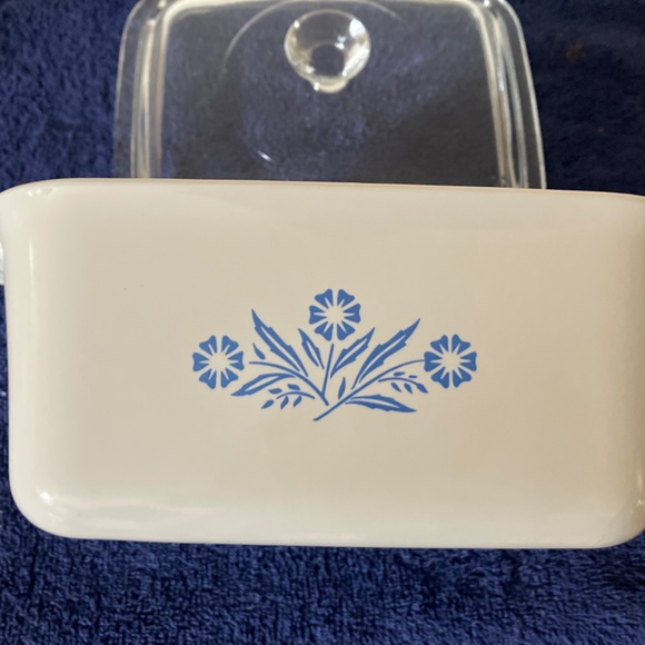 1.5 Quart Rectangular Casserole Baker with Lid - Picture 4 of 8